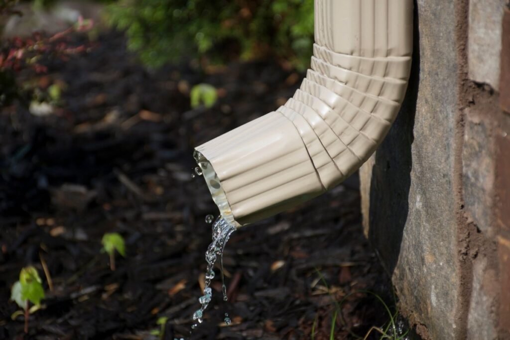 how to cut downspout